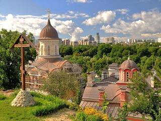 В интернете доступна видеоэкскурсия по Зверинецкому монастырю в Киеве